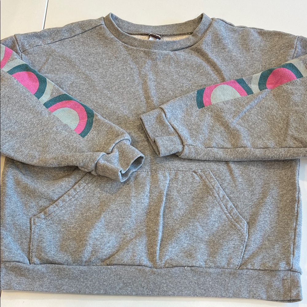 TEA - 10,‎ 100% cotton girls gray sweatshirt, butterfly decal